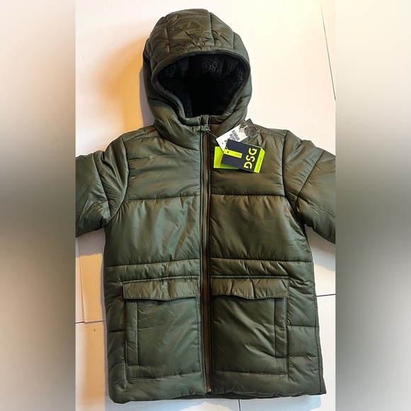 DSG Boys Dark Green Insulated Water Resistant Puffer Jacket Medium 10-12 NWT - Picture 2 of 16
